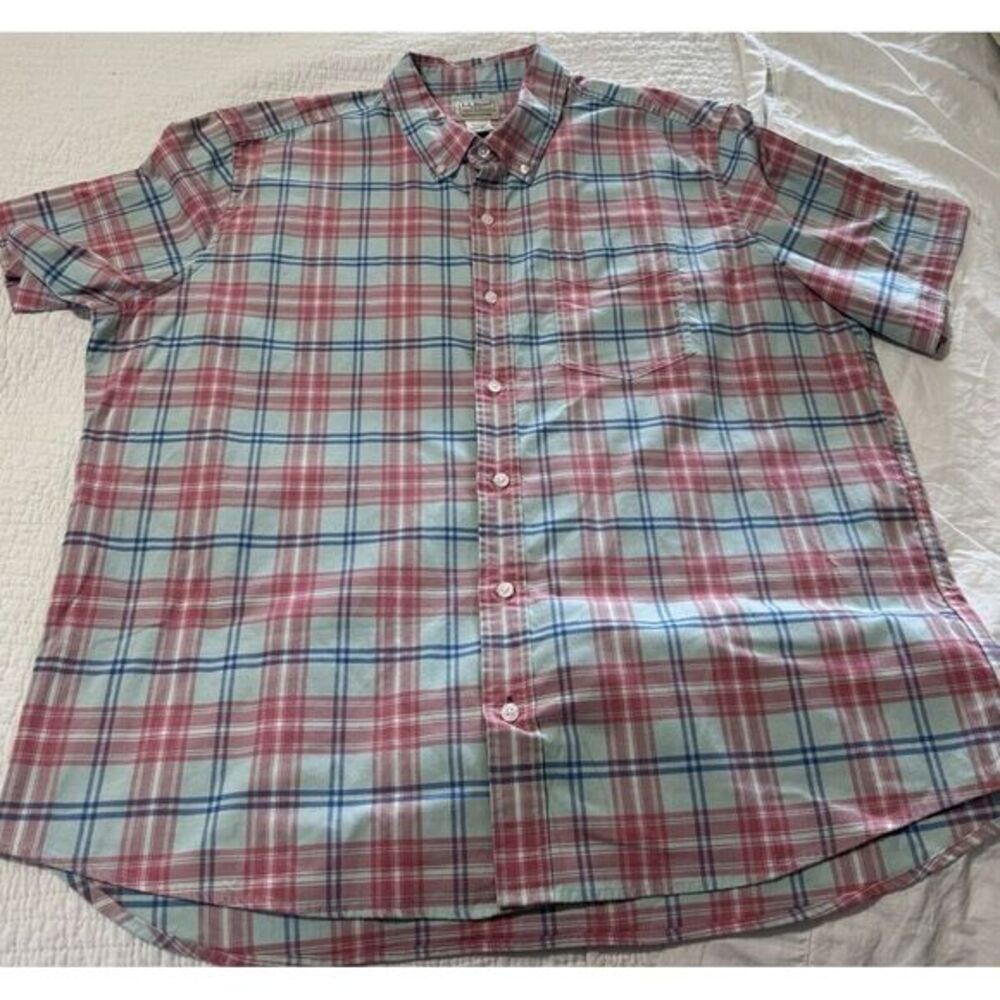Man's L.L.Bean Comfort Stretch Oxford Short Sleeve‎ Slightly Fitted Plaid